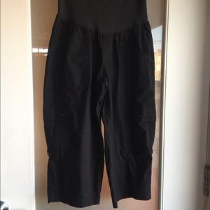 Maternity cargo capris